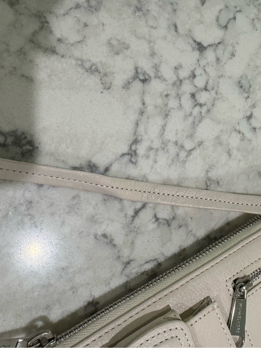 Vintage Michael Kors Jenna multifunction wristlet in vanilla leather NWT - Picture 7 of 8